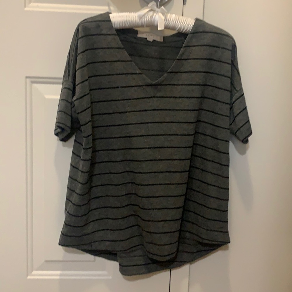 Loft gray/black t shirt with subtle sequins